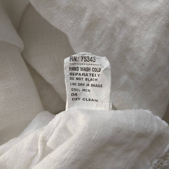 Alessia Pacini white linen blouse with cap sleeves and lace cut-outs - Picture 5 of 10